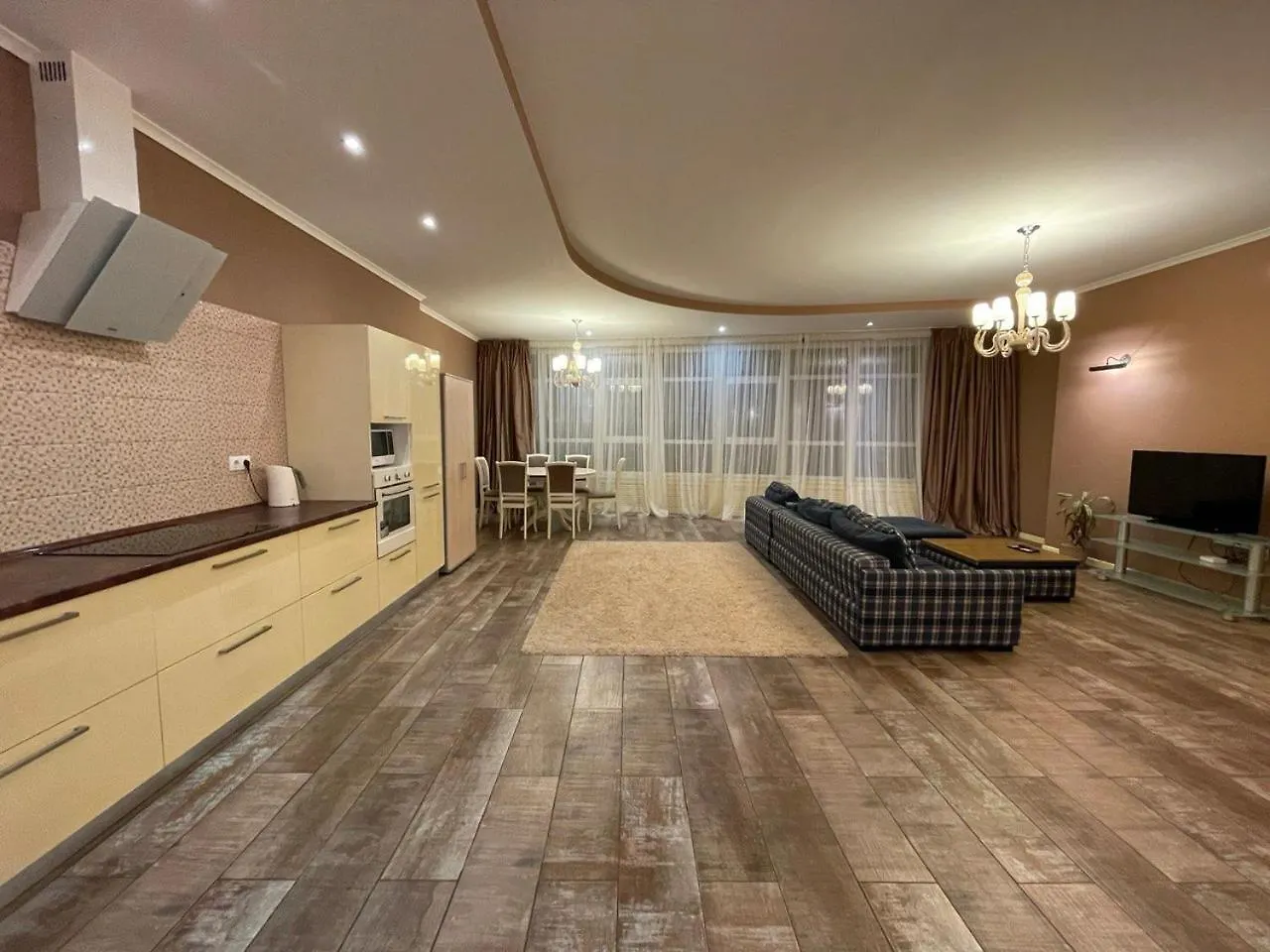 Apartment On Klovsky Uzviz Kiev