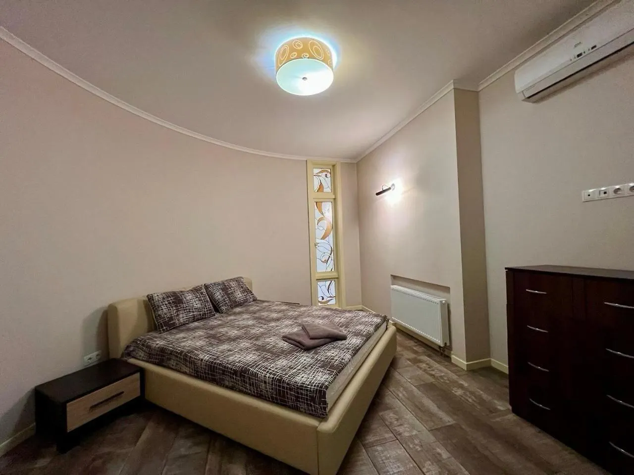Apartment On Klovsky Uzviz Kiev