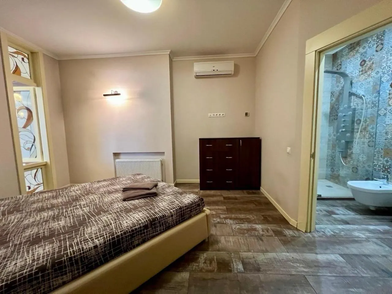 Apartment On Klovsky Uzviz Kiev
