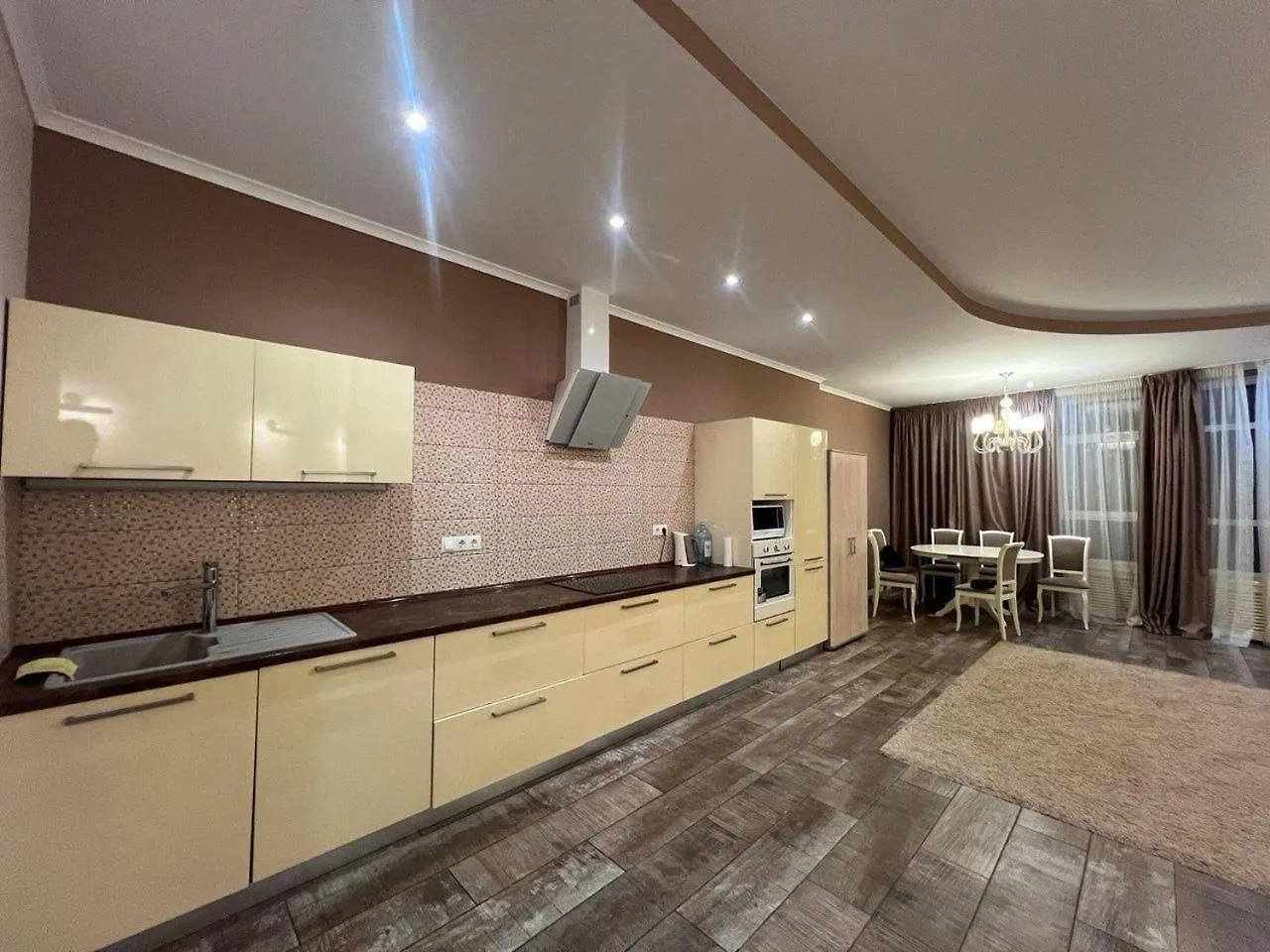 Apartment On Klovsky Uzviz Kiew